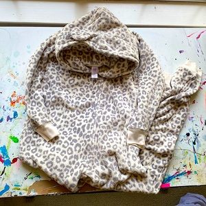 Gap kids grey leopard onesie